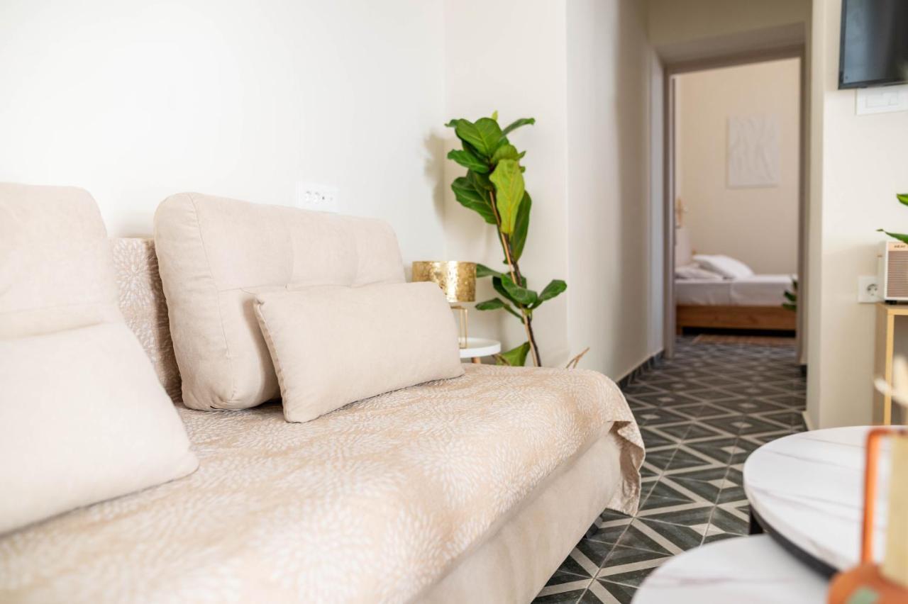 Kosnian City Suites B Bagian luar foto
