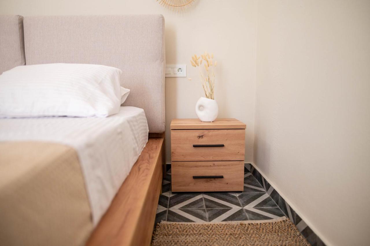 Kosnian City Suites B Bagian luar foto