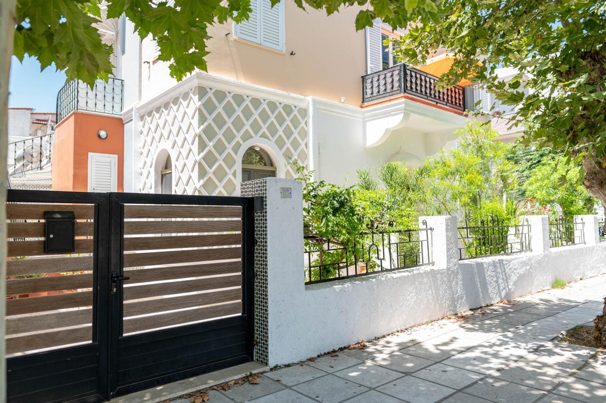 Kosnian City Suites B Bagian luar foto
