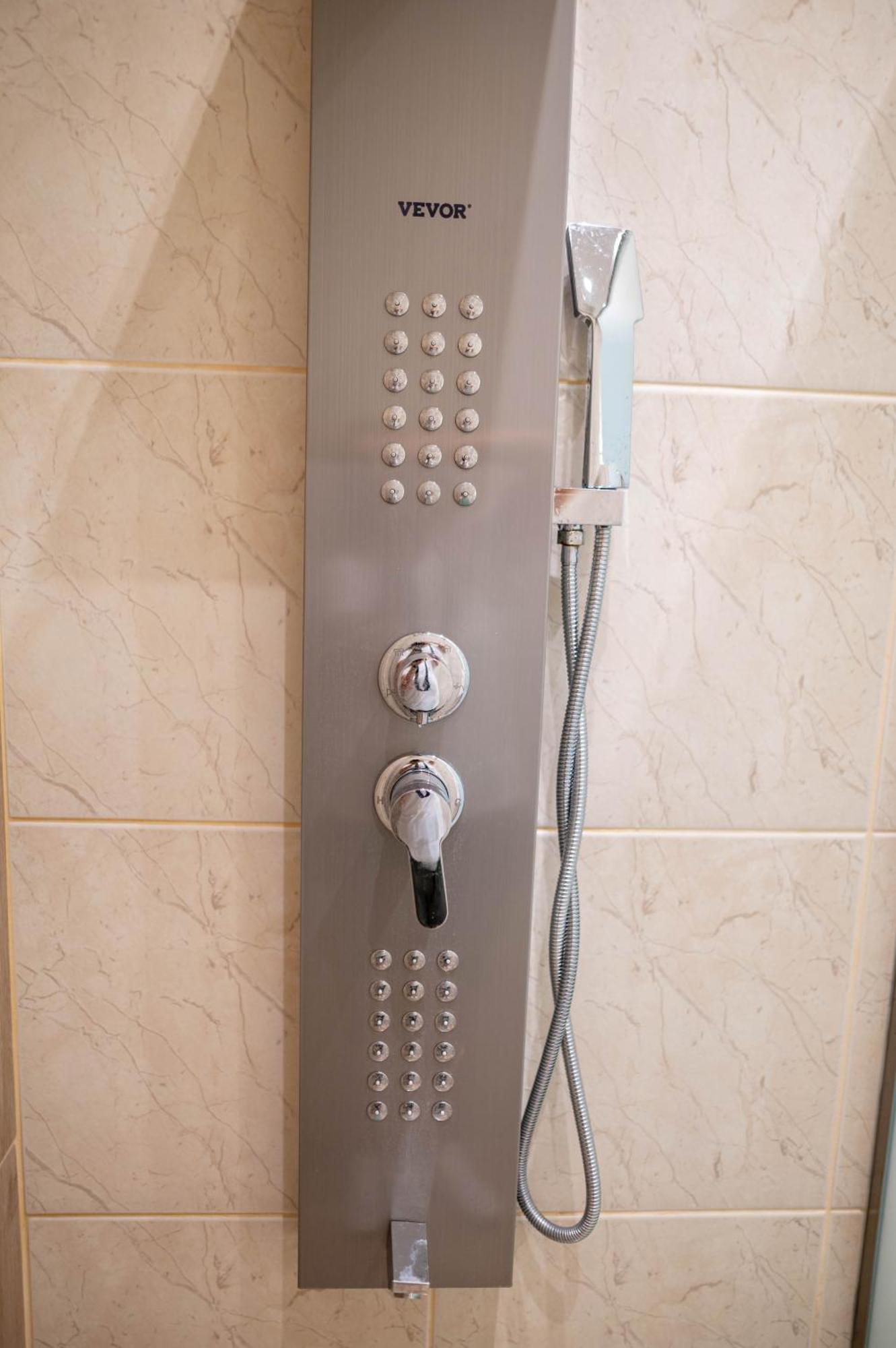 Kosnian City Suites B Bagian luar foto